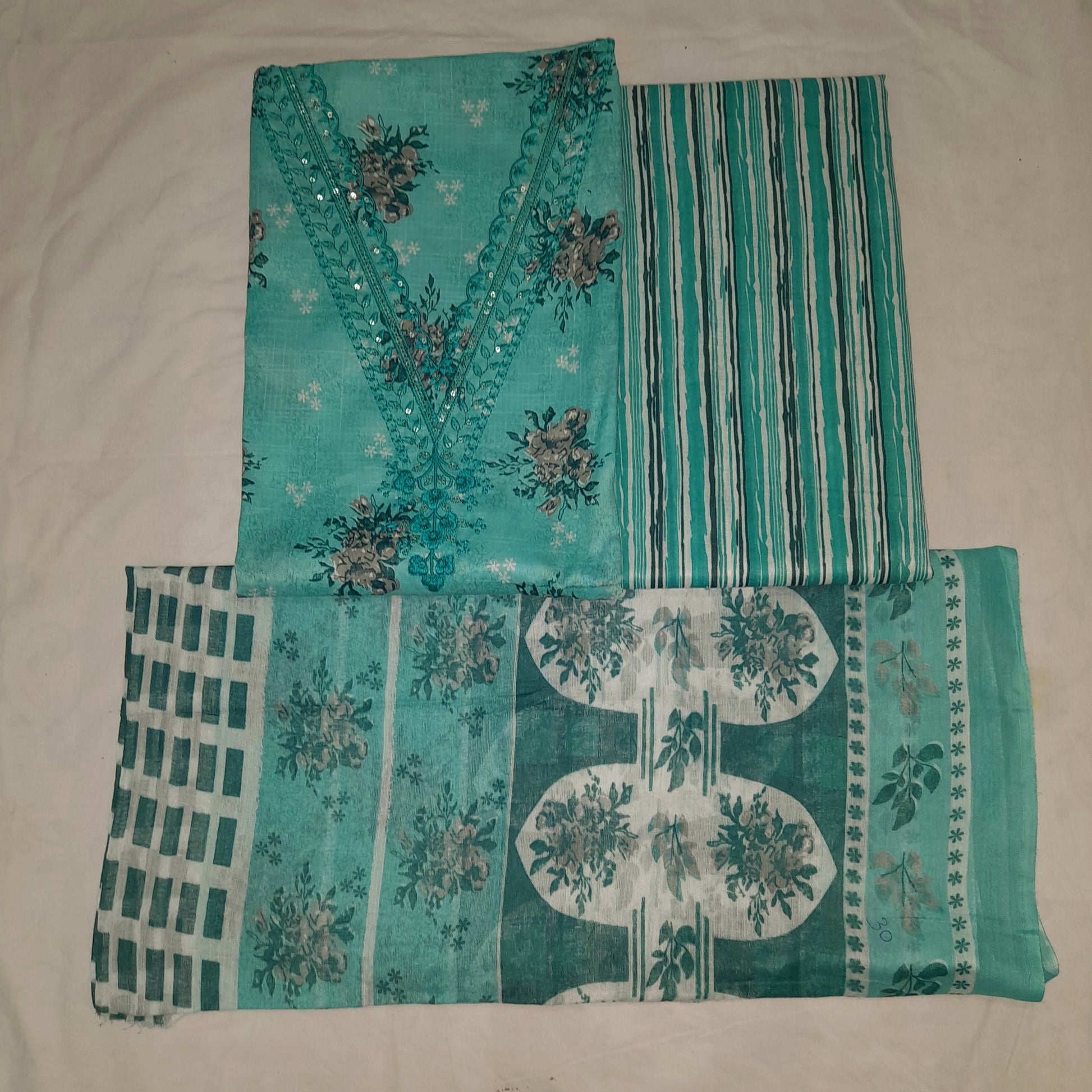 Green Color Unstiched Suit in Cotton Material with Cotton Dupatta